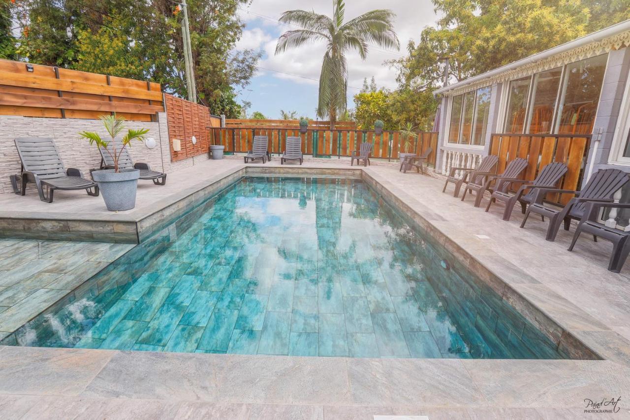 L'Avocat 1 Avec Piscine Chauffee Et Jacuzzi A Partager Villa Le Tampon Kültér fotó